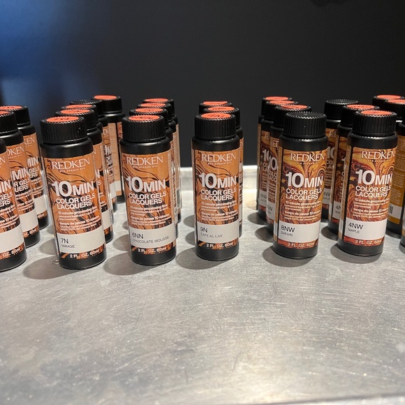 REDKEN 10 Minute Color Gels - Picture 2 of 2